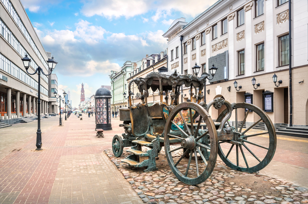 Движ на казанском Арбате
